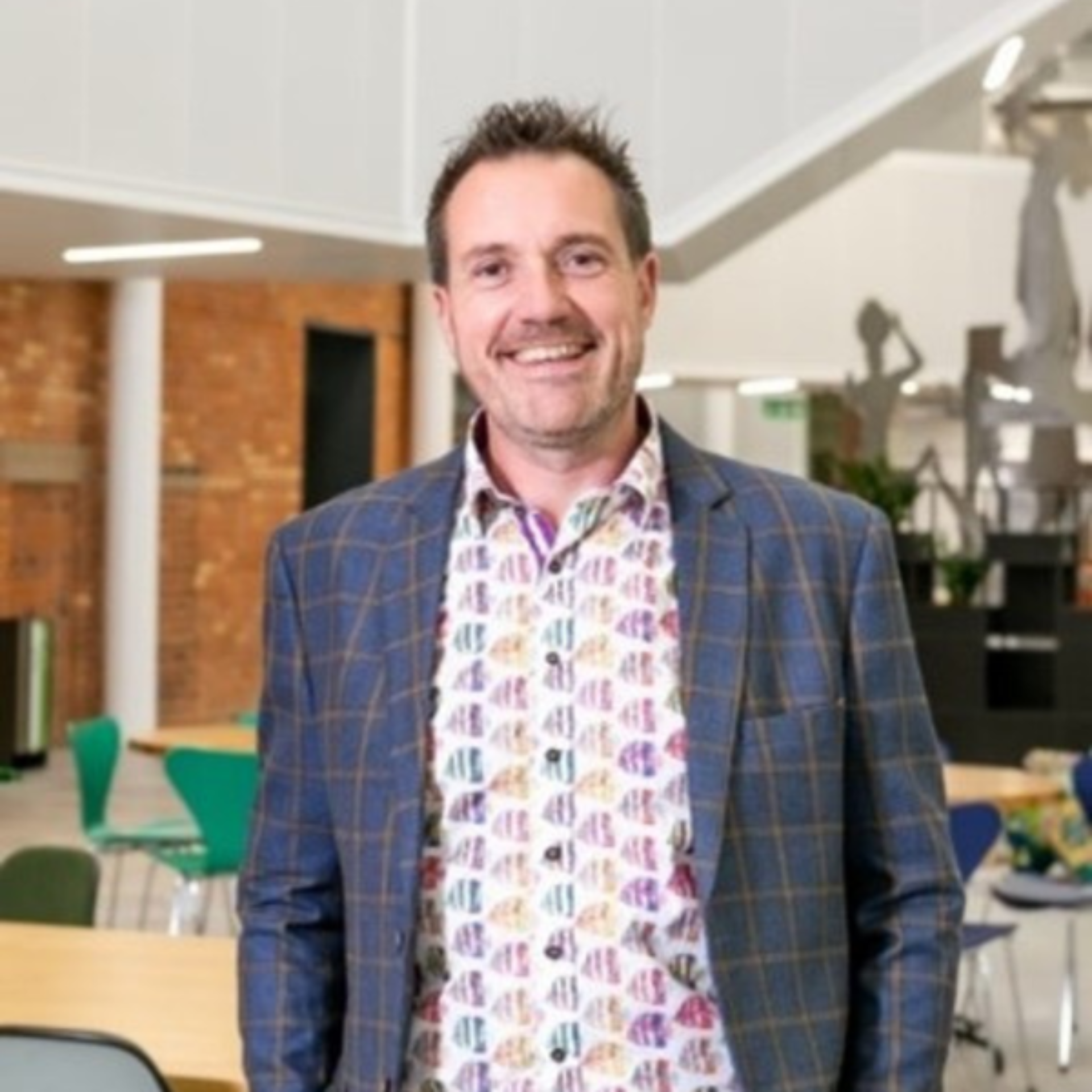 Dr bruce charlesworth